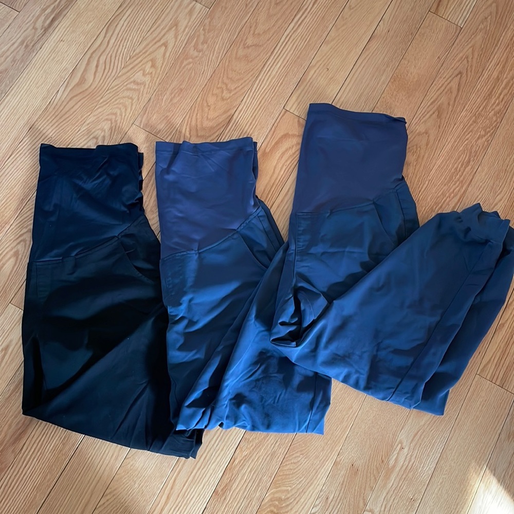 Figs maternity jogger scrubs (3 pairs)